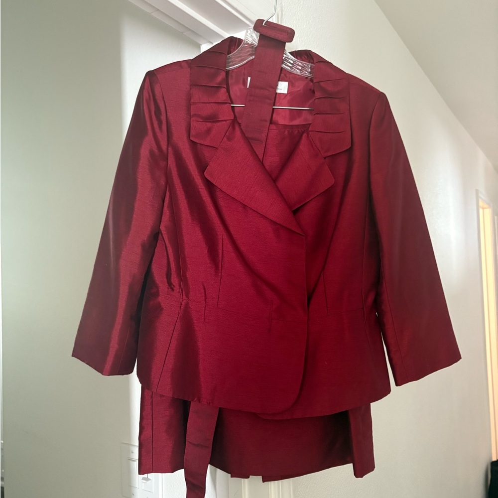 Tahari RED Skirt Suit